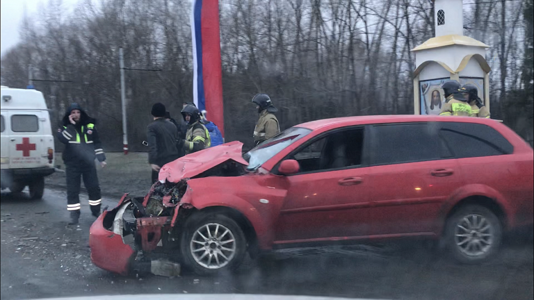 Что произошло в 9. Сельдинское шоссе авария. Авария на Нариманова в Ульяновске.