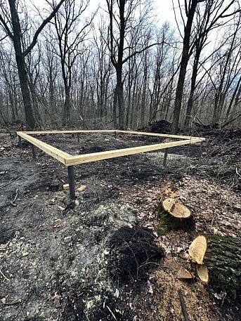 В Ульяновске требуют проверить, как «четыре столба и доски» могли стать объектом незавершенного строительства