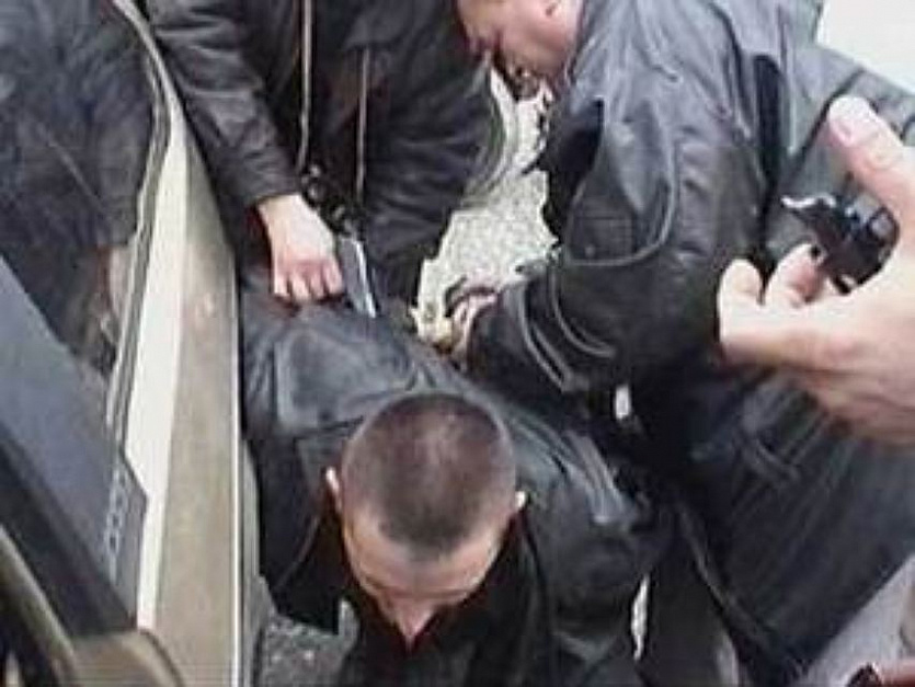 Уголовно преступная группировка. Уголовно преступная группировка. Уголовно преступная группировка. Преступление группой лиц. Сговор преступников.